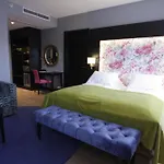 Отель Thon 4*